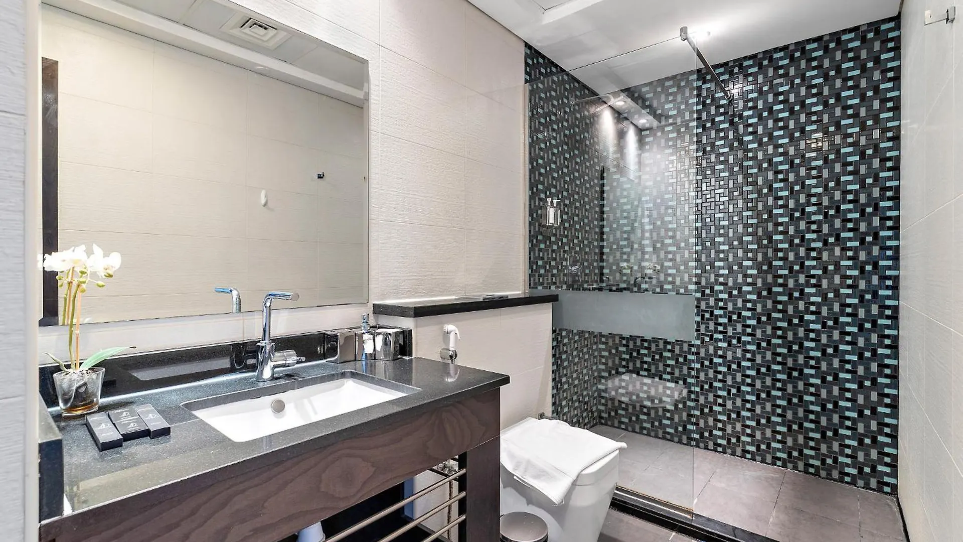 Classic Vintage Charm - 2Br In Cayan Dubai Marina