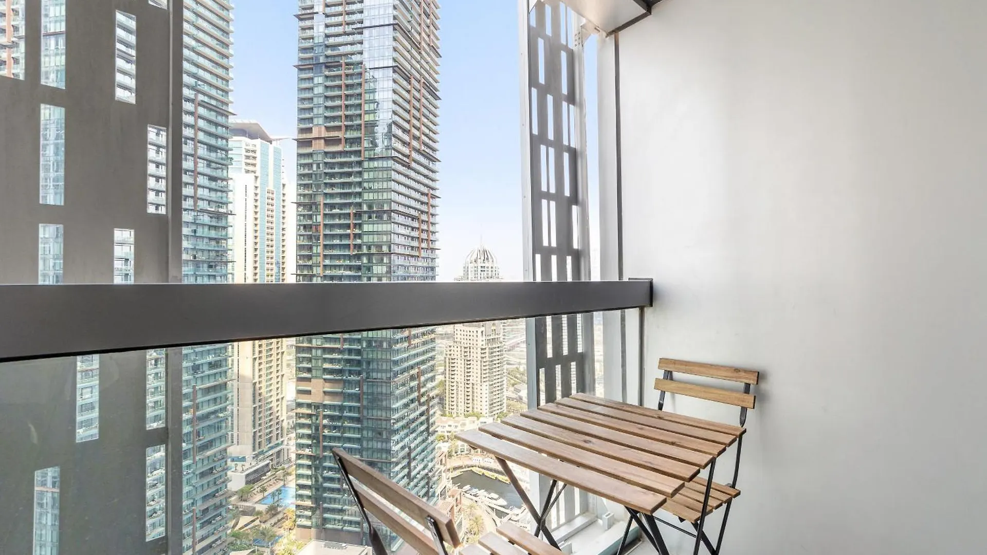 Apartment Classic Vintage Charm - 2Br In Cayan Dubai Marina